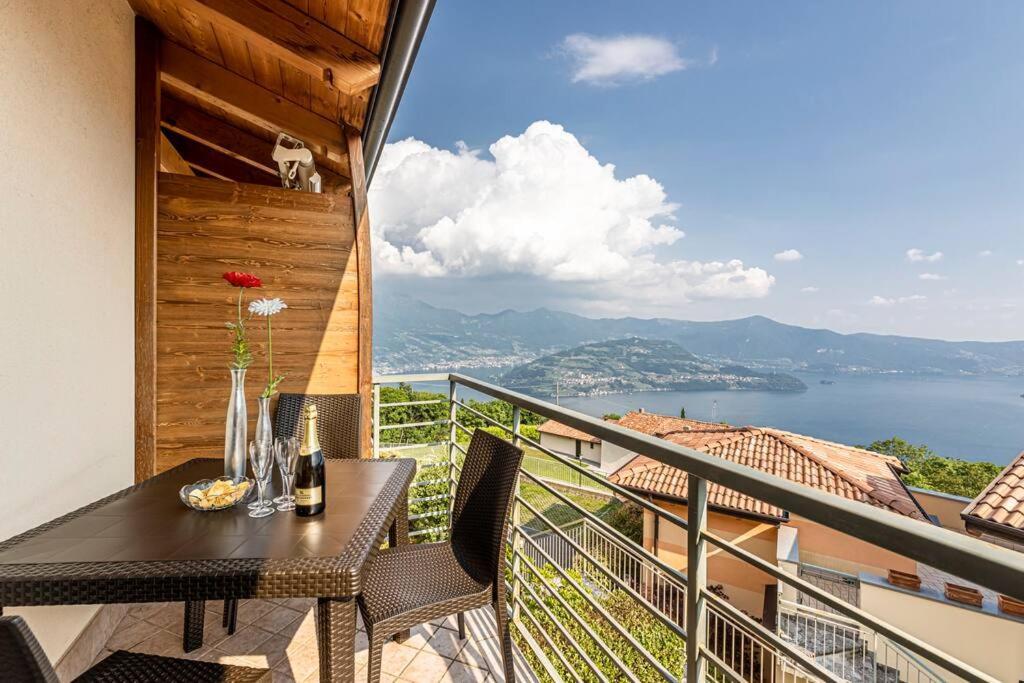 La Dolce Vita - Vista Lago E Piscina Parzanica Exterior foto